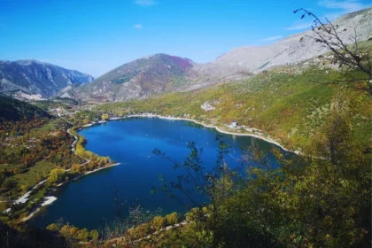 Lago di Scanno - sentiero del Cuore